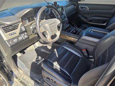 Used 2019 GMC Yukon XL Denali w/ Denali Ultimate Package image 25