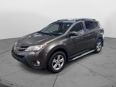 Used 2013 Toyota RAV4 XLE AWD/4WD image 3