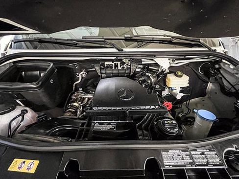 Used 2025 Mercedes-Benz Sprinter 2500 image 22