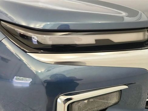 Used 2025 Chevrolet Traverse High Country FWD image 14