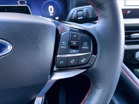 Certified 2025 Ford Explorer ST-Line w/ ST-Line Street Pack image 23