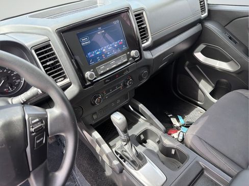 Certified 2024 Nissan Frontier SV RWD image 17