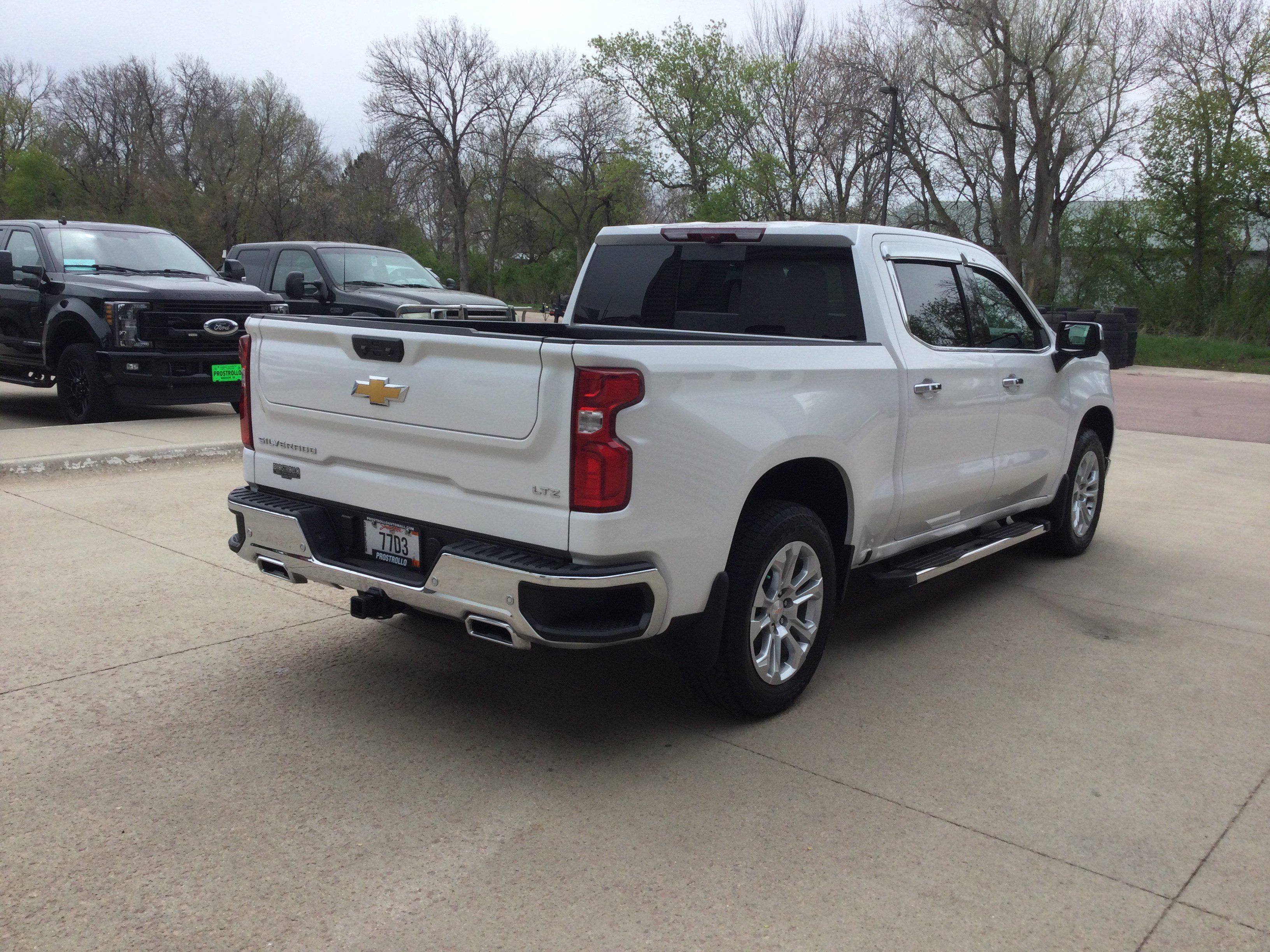 Used 2024 Chevrolet Silverado 1500 LTZ w/ LTZ Premium Package AWD/4WD image 5