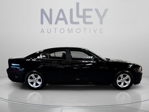 Used 2014 Dodge Charger SE RWD image 6