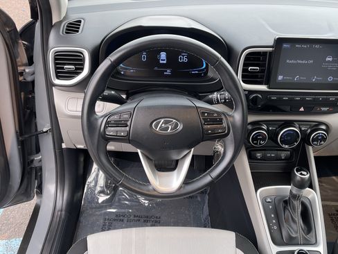 Certified 2023 Hyundai Venue SEL FWD image 13