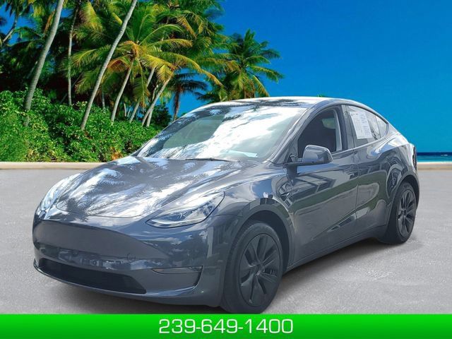 Used 2025 Tesla Model Y Long Range RWD image 1