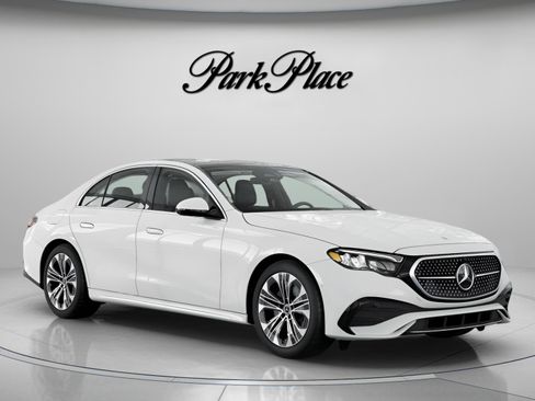 Used 2026 Mercedes-Benz E 350 4MATIC Sedan image 32