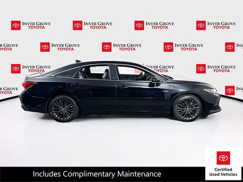 Certified 2019 Toyota Avalon XSE FWD image 4
