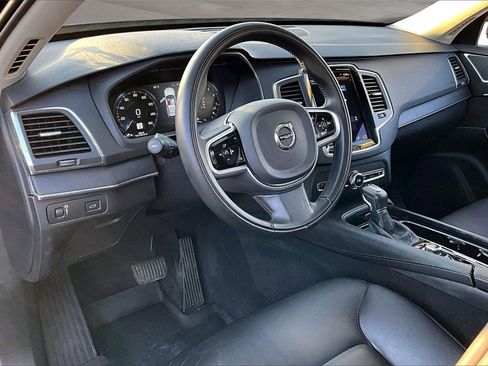 Used 2020 Volvo XC90 T5 Momentum w/ Protection Package image 14