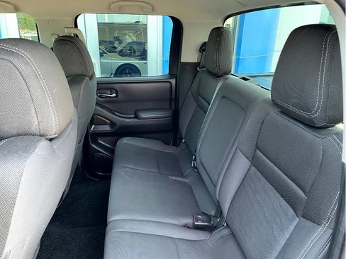 Used 2023 Nissan Frontier SV w/ Technology Package RWD image 10