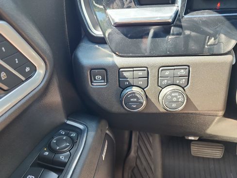Used 2024 Chevrolet Silverado 1500 LTZ AWD/4WD image 23
