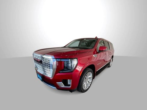 Used 2021 GMC Yukon XL Denali w/ LPO, Illumination Package image 4