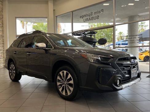 Used 2025 Subaru Outback Wilderness AWD/4WD image 7