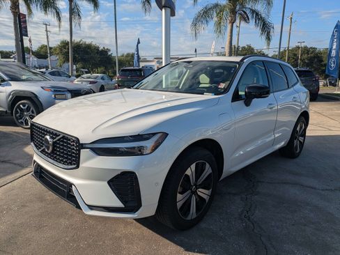 Used 2024 Volvo XC60 T8 Plus w/ Protection Package Premier AWD/4WD image 8