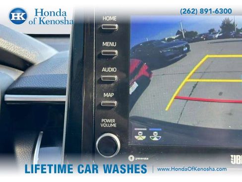 Used 2022 Toyota Corolla Cross XLE image 21