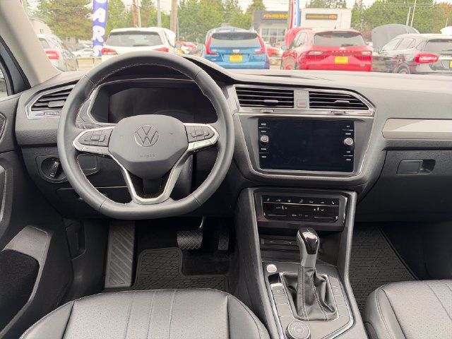 Used 2023 Volkswagen Tiguan SE AWD/4WD image 21