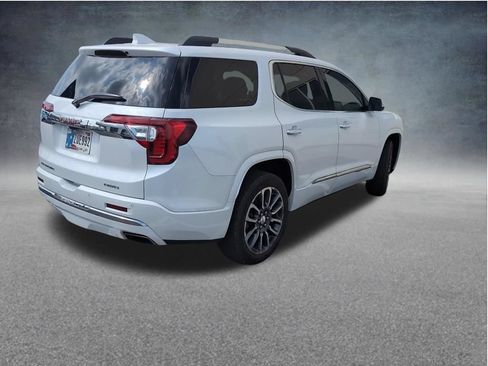 Used 2021 GMC Acadia Denali w/ Denali Ultimate Package AWD/4WD image 9