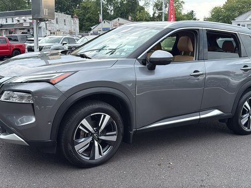 Certified 2023 Nissan Rogue Platinum AWD/4WD image 3