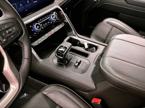 Used 2025 GMC Sierra 1500 Denali w/ Denali Reserve Package AWD/4WD image 18