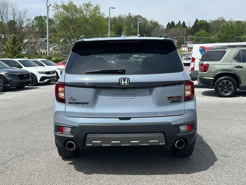 Used 2024 Honda Passport TrailSport image 4