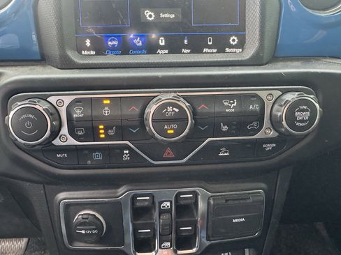 Used 2021 Jeep Wrangler Unlimited Rubicon 4xe w/ Cold Weather Group image 17