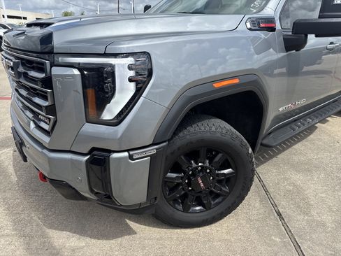 Used 2025 GMC Sierra 2500 AT4 w/ AT4 Premium Plus Package image 2