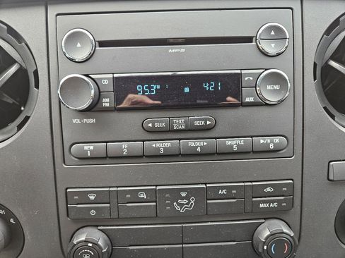 Used 2011 Ford F450 XL w/ PWR Equipment Group image 40