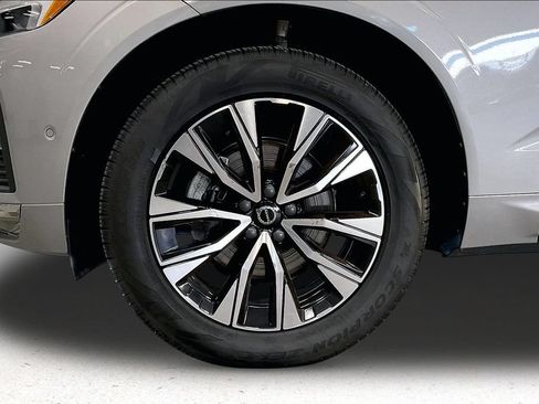 Used 2023 Volvo XC60 B5 Plus AWD/4WD image 34