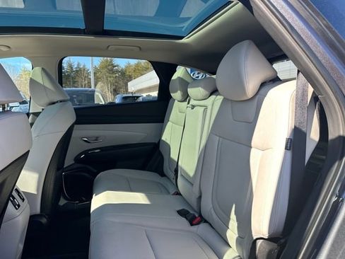 Certified 2025 Hyundai Tucson SEL image 18