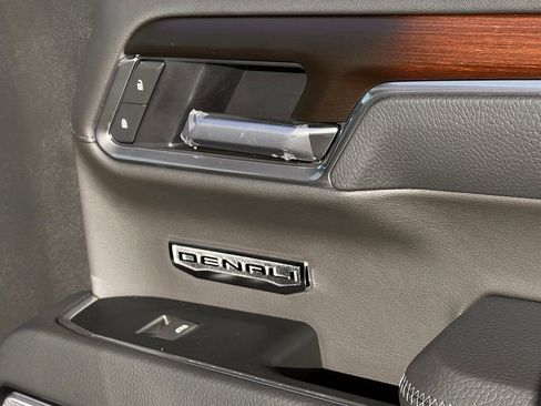 New 2026 GMC Sierra 1500 Denali w/ Denali Reserve Package image 28