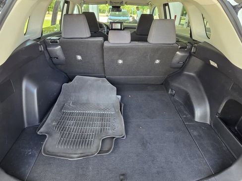 Used 2021 Toyota RAV4 LE FWD image 12
