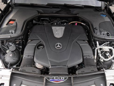 Used 2018 Mercedes-Benz E 400 4MATIC Sedan w/ Premium 3 Package image 48