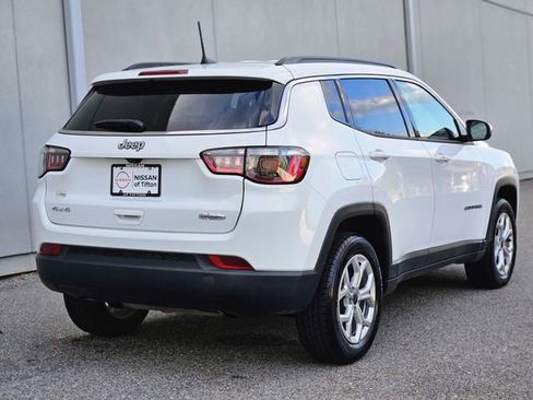 Used 2025 Jeep Compass Latitude AWD/4WD image 4