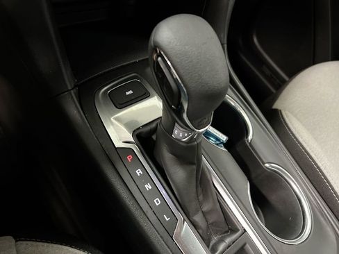 Used 2024 Chevrolet Equinox LS w/ Midnight Edition AWD/4WD image 17