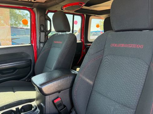 Used 2021 Jeep Wrangler Unlimited Rubicon image 4
