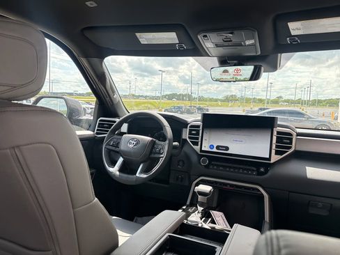 New 2026 Toyota Tundra Limited AWD/4WD image 29