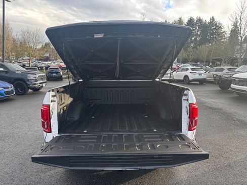 Used 2015 Ford F150 Lariat image 11