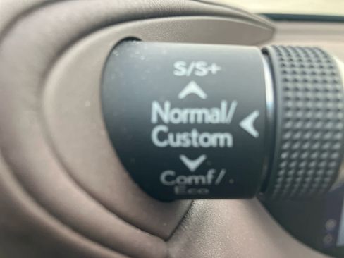 Used 2020 Lexus LS 500 w/ Interior Upgrade Package image 22