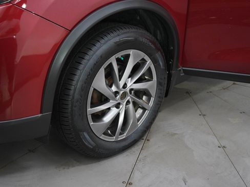 Used 2015 Nissan Rogue SL image 28