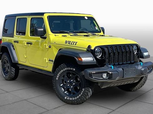 Used 2023 Jeep Wrangler Unlimited w/ Cold Weather Group AWD/4WD image 4