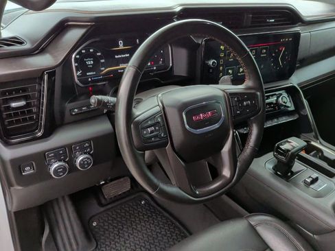 Used 2024 GMC Sierra 1500 AT4 w/ Technology Package AWD/4WD image 15
