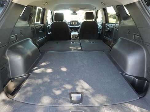 Used 2024 Chevrolet Blazer LT w/ Convenience Package AWD/4WD image 31
