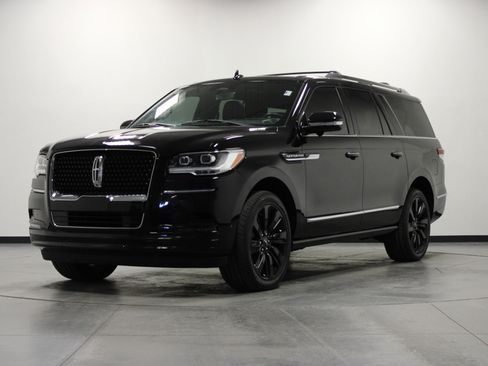 Used 2024 Lincoln Navigator L Reserve AWD/4WD image 8