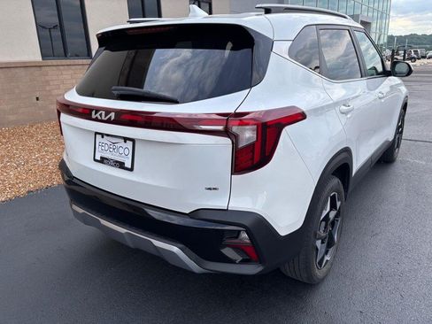 Used 2024 Kia Seltos EX AWD/4WD image 3