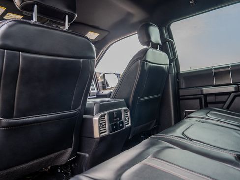 Used 2019 Ford F150 Platinum image 30