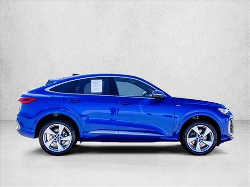 Certified 2025 Audi Q5 Premium Plus w/ Premium Plus AWD/4WD image 4