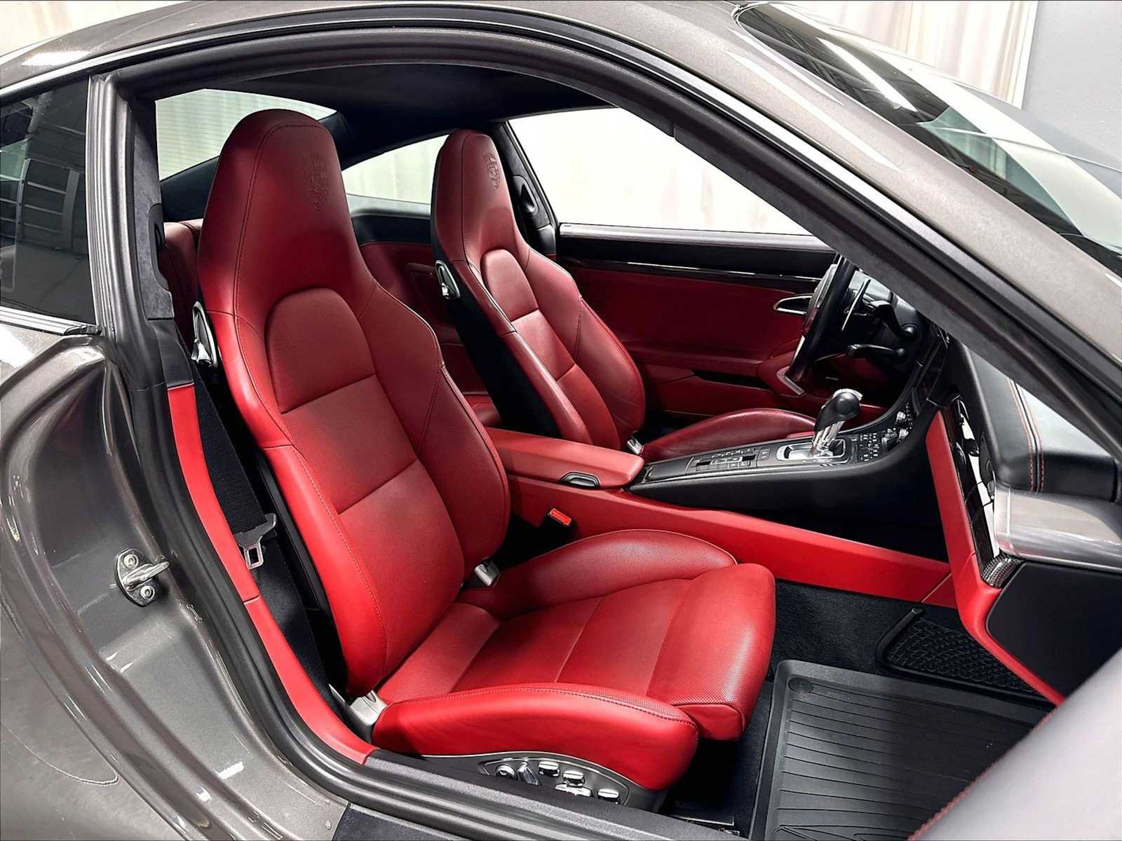 Used 2016 Porsche 911 Turbo S AWD/4WD image 29