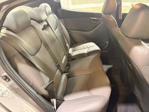 Used 2012 Hyundai Elantra Limited FWD image 17