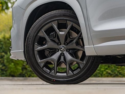 New 2026 Lexus TX 500h AWD image 8