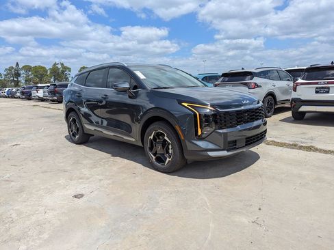 New 2026 Kia Sportage EX image 2